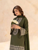 Verdant Grace – Premium Lawn 3 Piece Suit