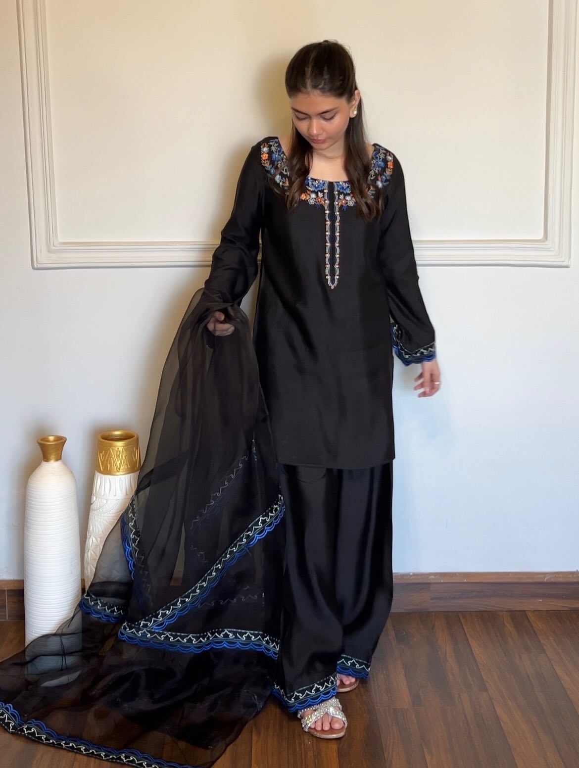 Embroidered organza dupatta with black silk suit Azure Noir Ezno