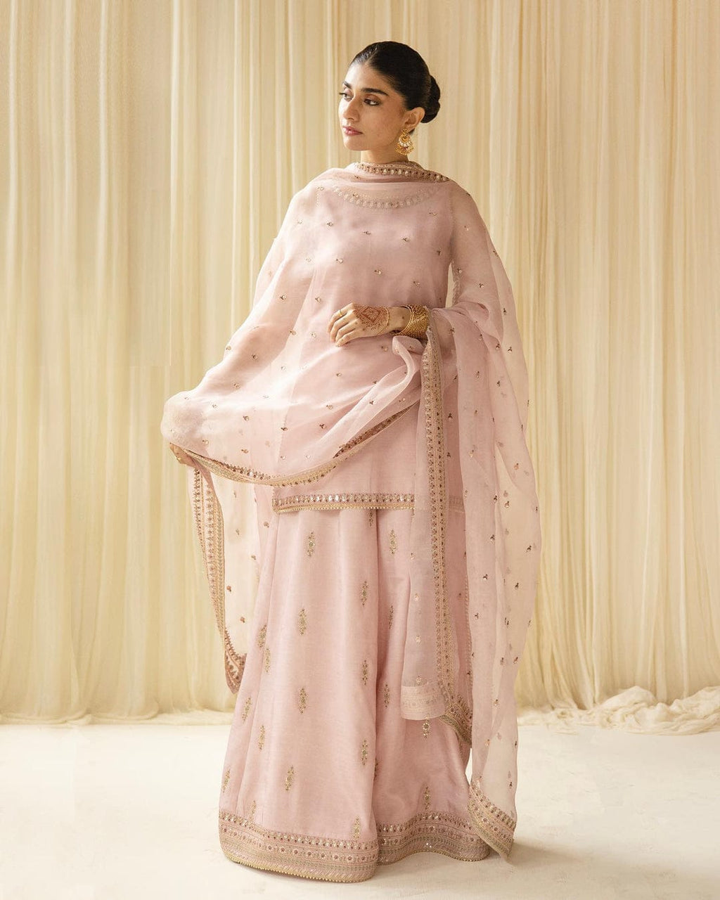 Baby pink shirt with tilla and sequin embroidery Ezno