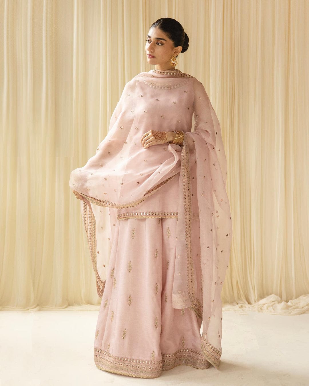 Baby pink shirt with tilla and sequin embroidery Ezno