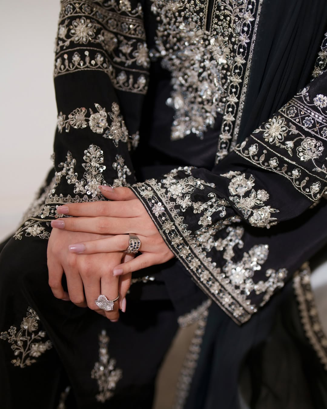 Nayra shirt with intricate embroidery Ezno