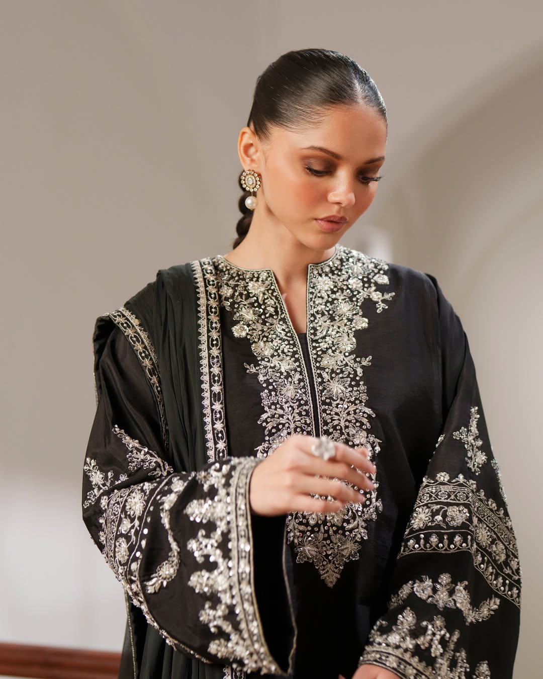 Nayra shirt with intricate embroidery Ezno