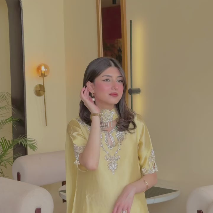 LIGHT YELLOW